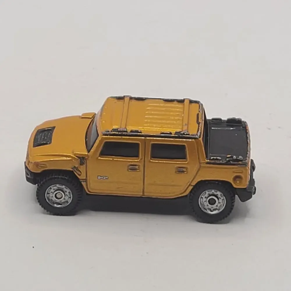 Maisto Hummer H2 Concept 2001 Orange Black Die Cast Car